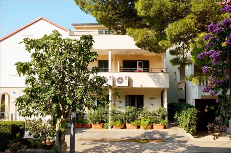 Vila Doris Hotel Baska Voda Bagian luar foto