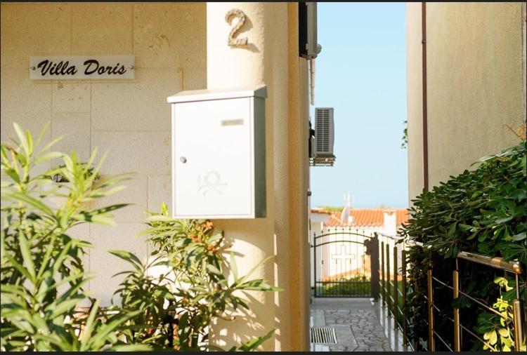 Vila Doris Hotel Baska Voda Bagian luar foto