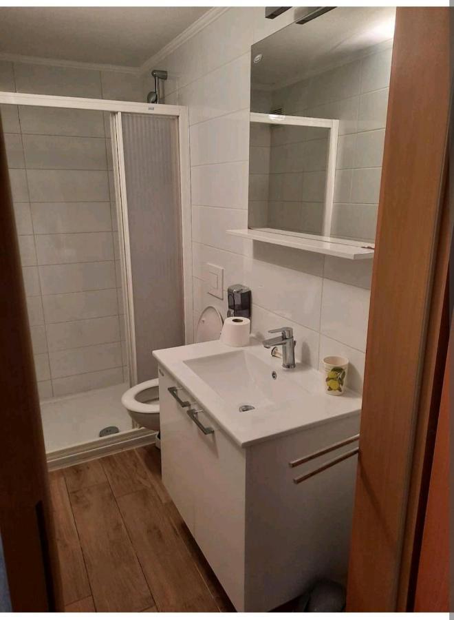 Vila Doris Hotel Baska Voda Bagian luar foto