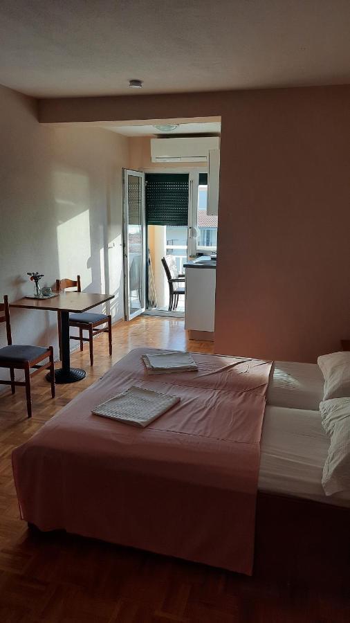 Vila Doris Hotel Baska Voda Bagian luar foto