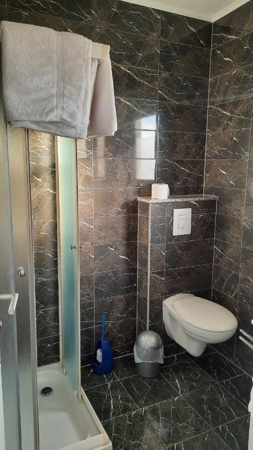 Vila Doris Hotel Baska Voda Bagian luar foto